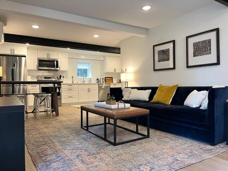Modern, New & Industrial In Georgetown Ferienhaus *